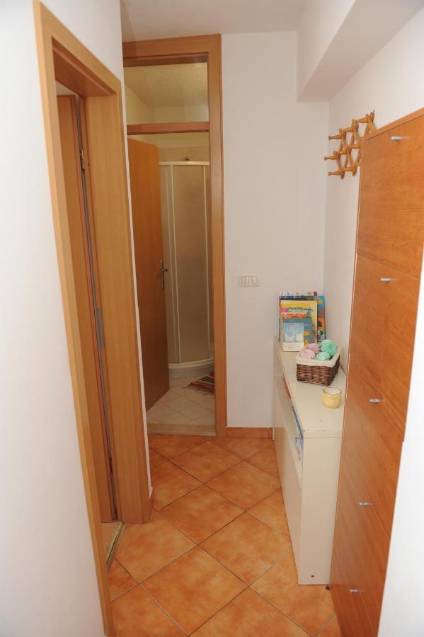 Apartma Lavela Apartman Izola Kültér fotó