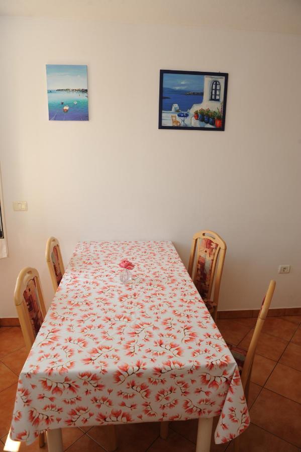 Apartma Lavela Apartman Izola Kültér fotó